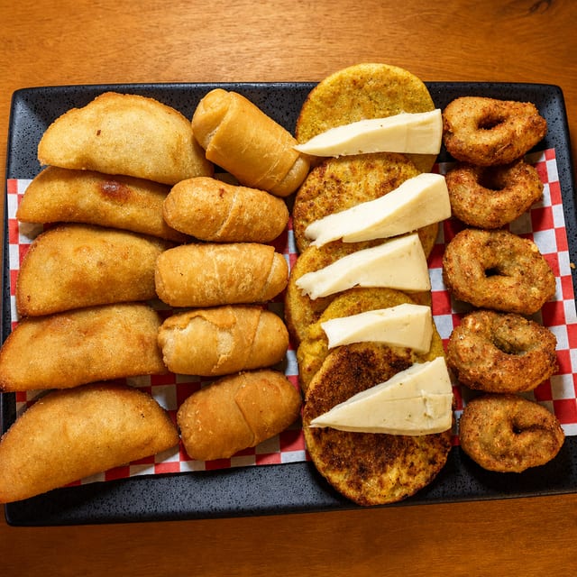 Tasting Platter / Plato de Degustación.