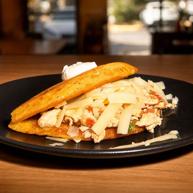 Chicken Cachapa / Cachapa de Pollo Mechado.